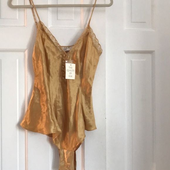 NWT Victoria’s Secret lingerie - Picture 2 of 3